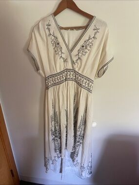 Max Studio Cream Midi Dress with Gray Floral Embroidery
